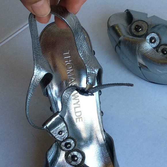 Authentic Thomas Wylde heel/ pumps Sz 6 - Picture 4 of 6